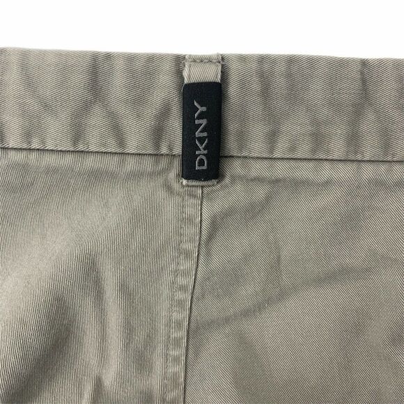 DKNY Gray Chino Shorts Mens Size 38 Flat Front - Picture 3 of 4